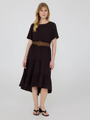 Robe mi-longue à manches courtes et volants