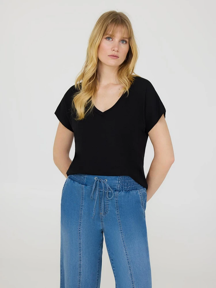 T-shirt à col en V et manches dolman