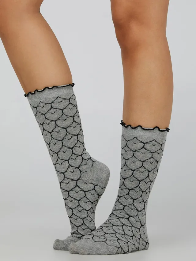 Suzy Shier Heart Print Ruffle Crew Socks