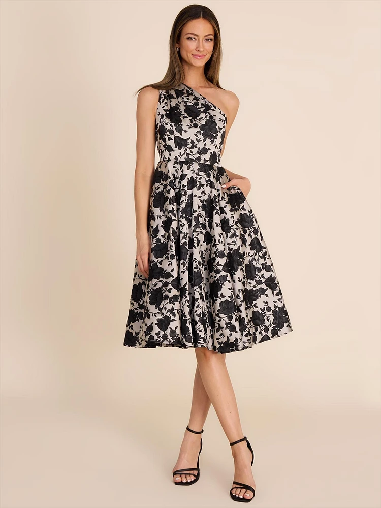 Robe asymétrique à fleurs en jacquard