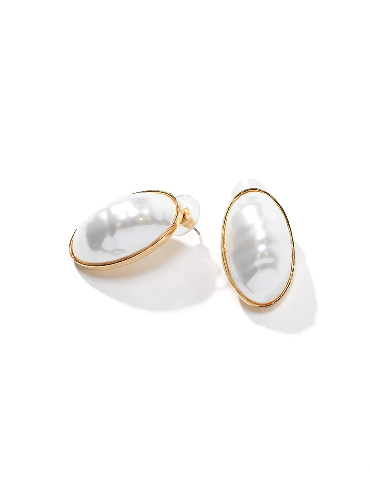 Boucle d'oreille surdimensionnée en perles