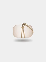 Minaudière en satin avec poignée ornée de bijoux