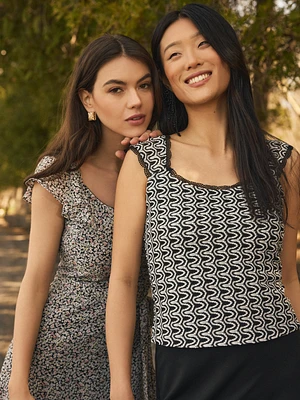 Sleeveless Zig-Zag Crochet Top
