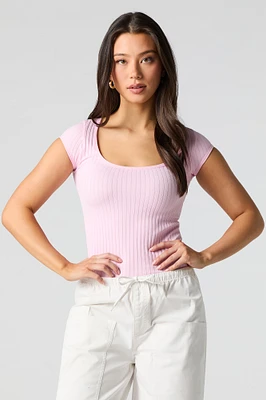 Maillot en tricot côtelé avec encolure dégagée