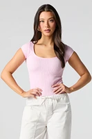 Maillot en tricot côtelé avec encolure dégagée