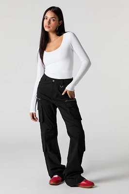 Pantalon cargo à jambe évasée avec poches multiples