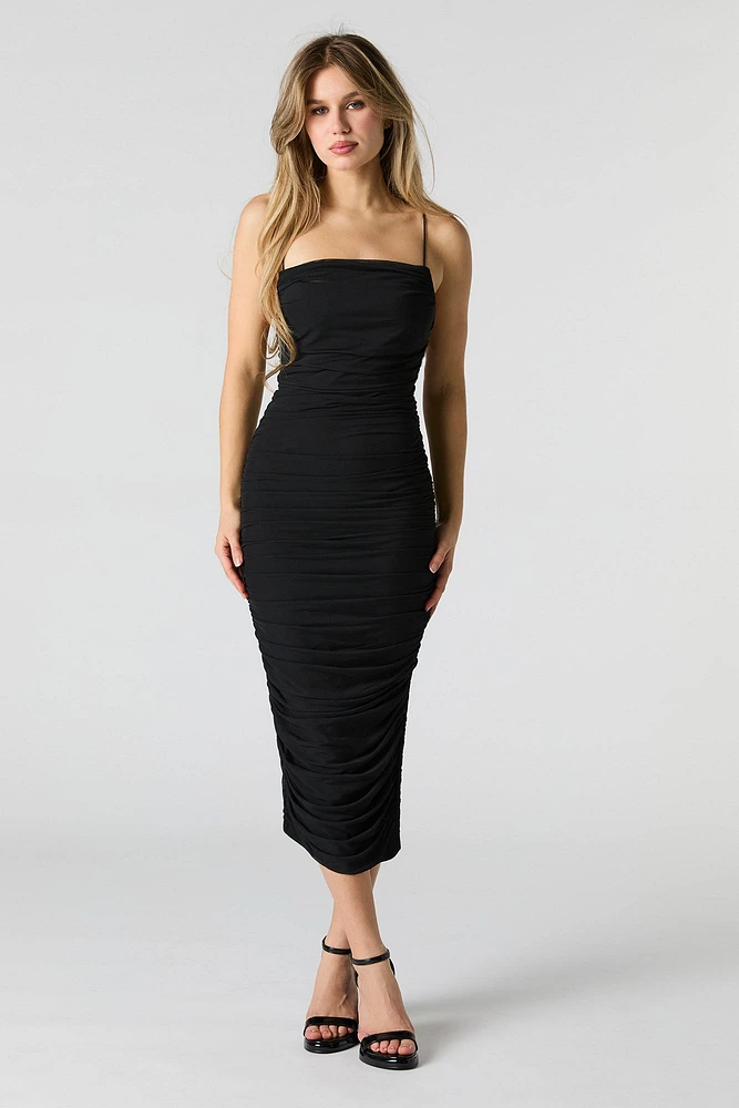Robe midi moulante en filet ruch