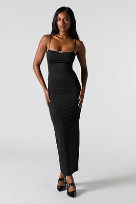 Robe maxi en dentelle avec liséré de boucles