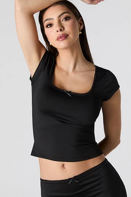T-shirt profilé avec boucle