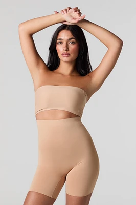 Short gainant invisible à taille haute