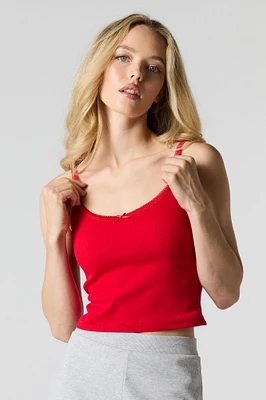 Camisole côtelée écourtée avec bordure en dentelle