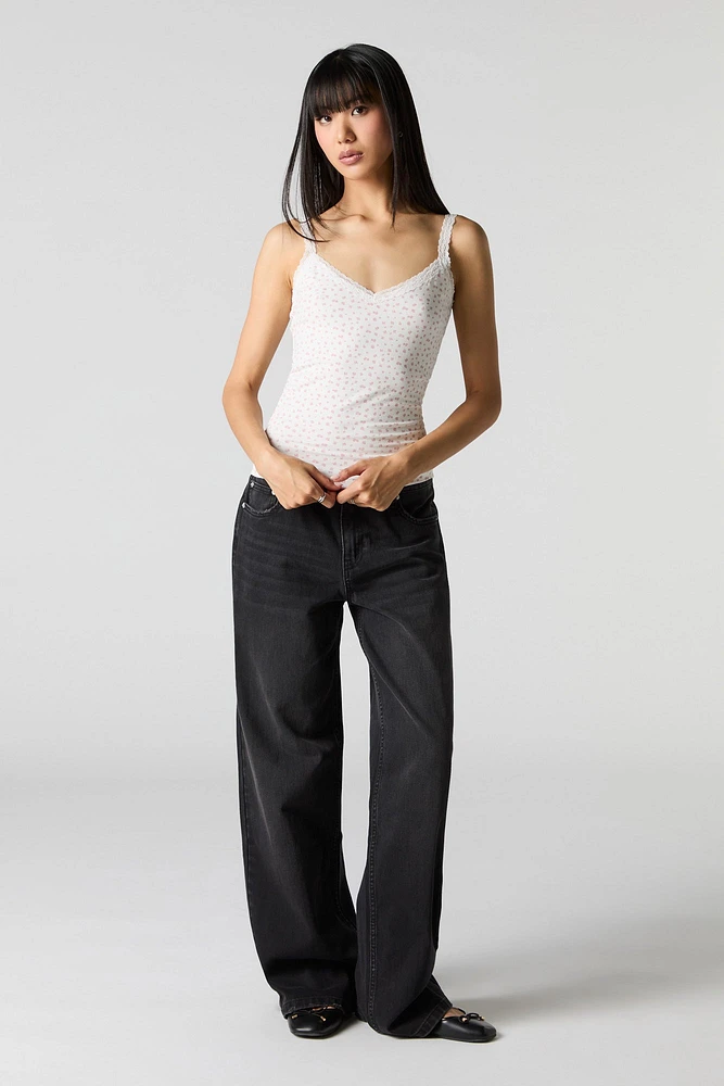 Camisole avec liséré de dentelle et encolure en V
