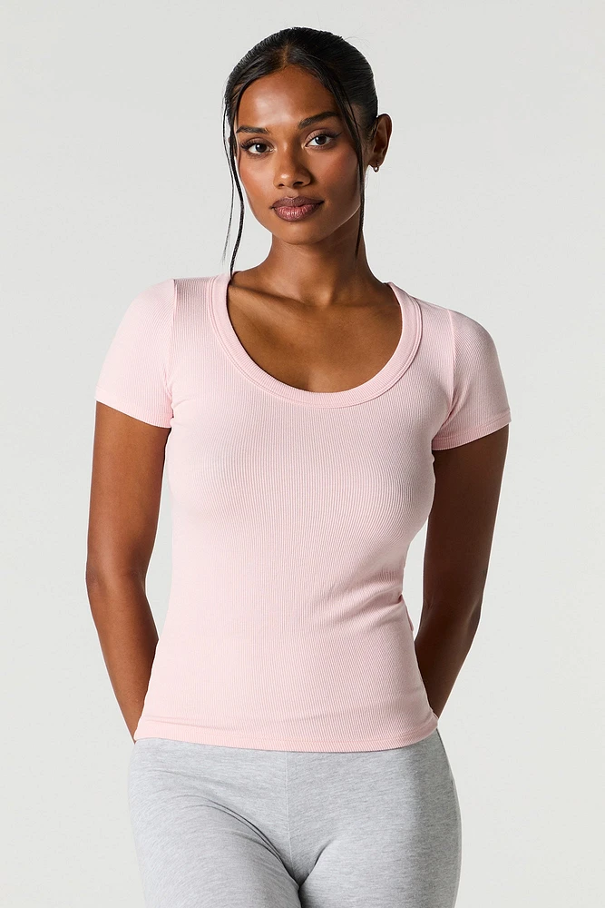 T-shirt côtelé à encolure dégagée