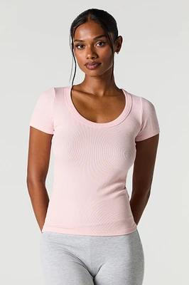 T-shirt côtelé à encolure dégagée