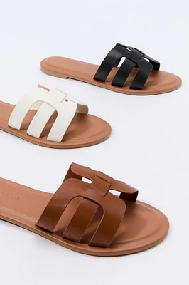Sandales en similicuir avec brides