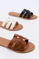 Sandales en similicuir avec brides