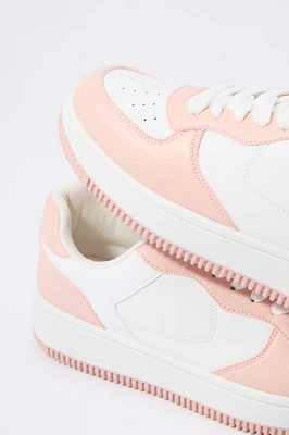 Classic Low Top Sneaker