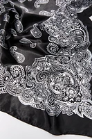 charpe multifaçons en satin avec motif cachemire