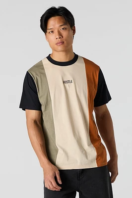 T-shirt avec motif brodé et blocs de couleur