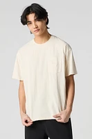 T-shirt délavé avec poche plaquée à imprimé URBN