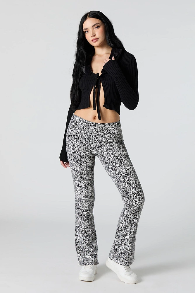 Pantalon à jambe évasée imprimé de guépard