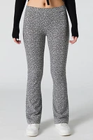 Pantalon à jambe évasée imprimé de guépard