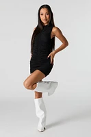 Minirobe sans manches ruchée en filet