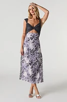 Robe midi en filet dentelle avec découpes et fente