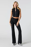 Pantalon côtelé à jambe évasée avec fines rayures