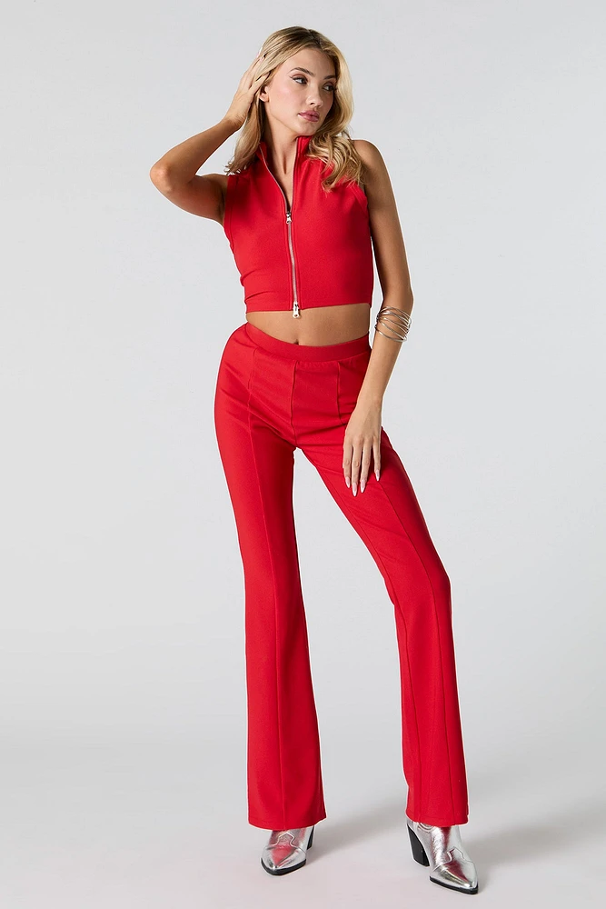 Pantalon côtelé à jambe évasée avec fines rayures