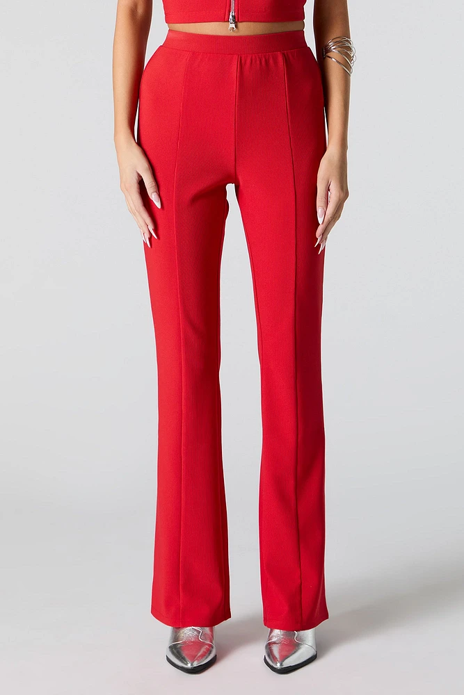 Pantalon côtelé à jambe évasée avec fines rayures