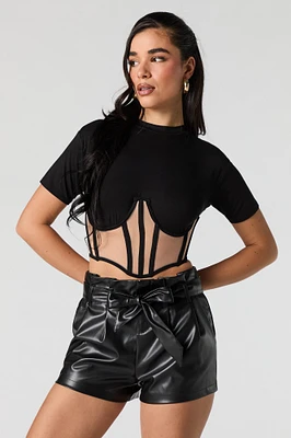 Short en similicuir avec ceinture