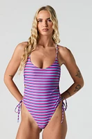 Maillot de bain une pièce rayé à découpe latérale