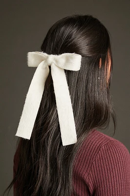 Barette avec boucle surdimensionnée