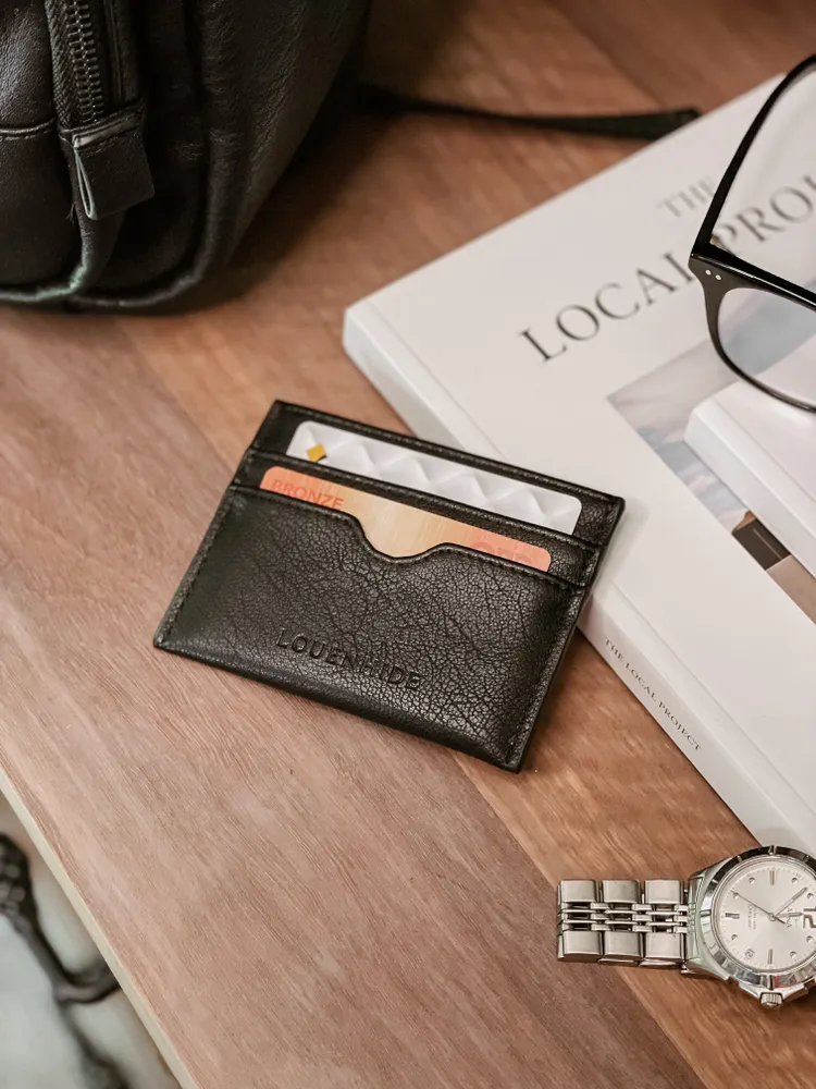 FLYNN CARDHOLDER