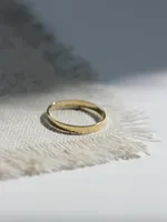 CLASSIC BAND RING