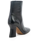 Cayenne Black Leather