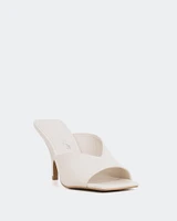 Caviana, Off White Leather/Cuir Blanc Cassé