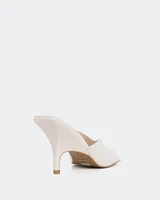 Caviana, Off White Leather/Cuir Blanc Cassé