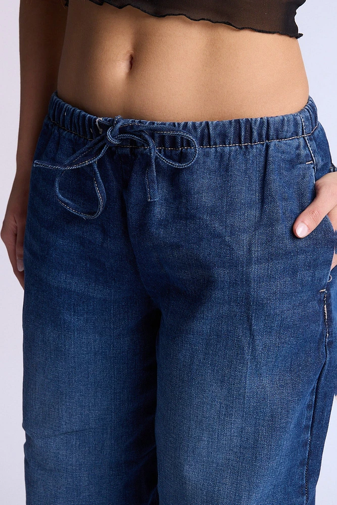 Pull-on Mid-Rise Baggy Jeans