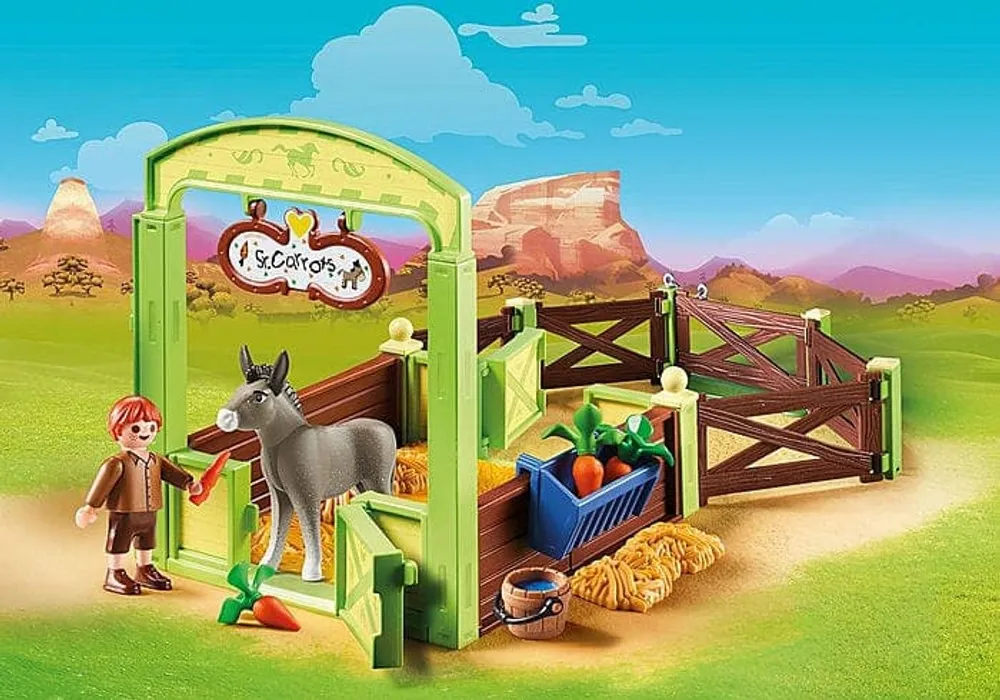 Snips & Senor Carrots with Horse Stall