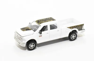 Collect 'N Play - 1:64 Dodge Ram Realtree Pick Up