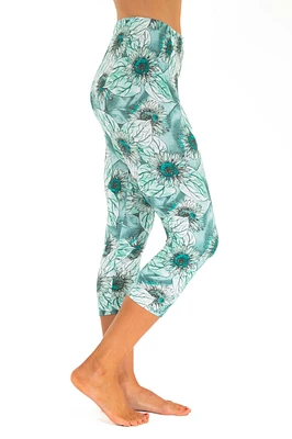 Green Daisies - Capris