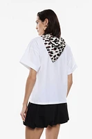 T-shirt avec foulard