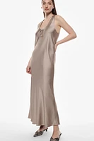 Robe longue soyeuse