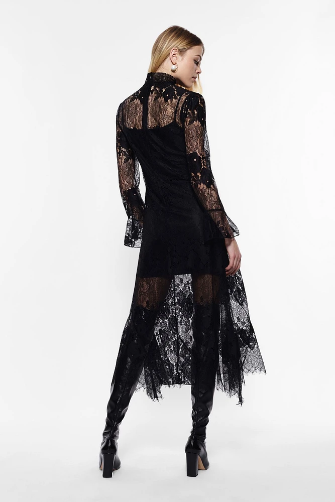 long lace dress with sleeves