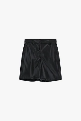 Faux leather shorts with pockets