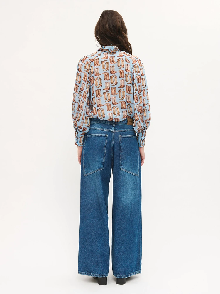 Oversized Back Pocket Jeans