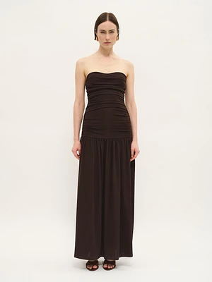 Robe longue froncée sans bretelles