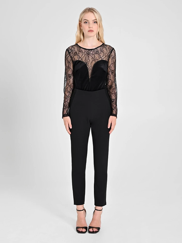 Pantalon avec empiècements en dentelle